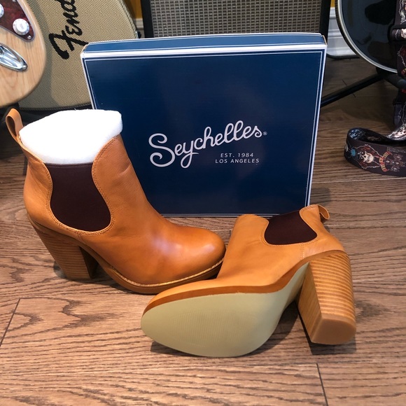 Seychelles Guitar Ankle Booties - NIB     Size 8.5 - Picture 4 of 6